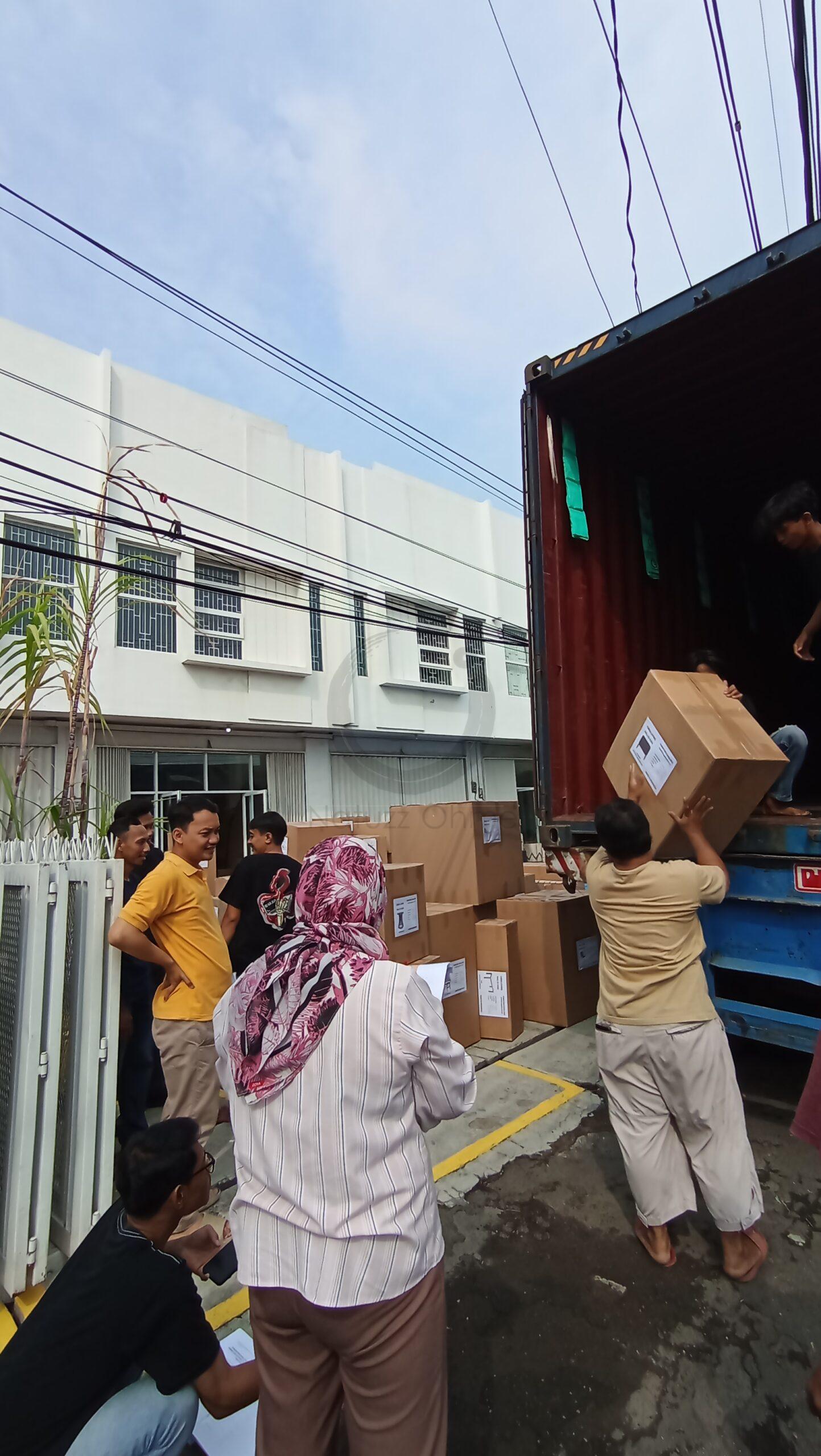 natuzz ohme shipping container shipped goods